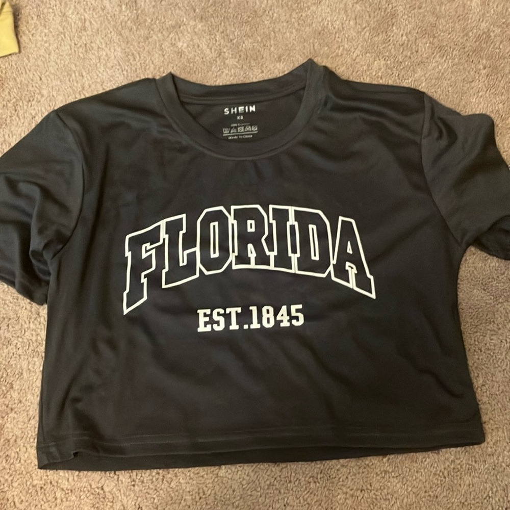 Cropped shirt